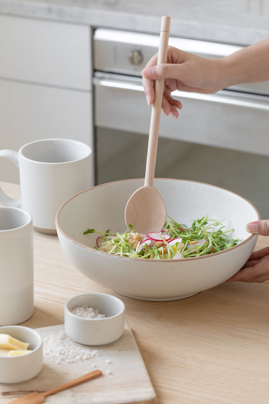 The Large Serving Bowl - Lineage Ceramics