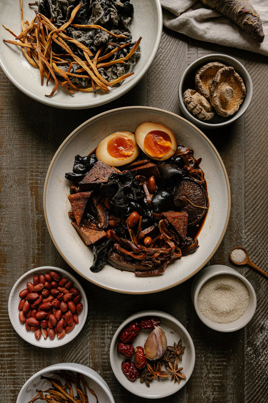 The Shallow Serving Bowl - Lineage Ceramics